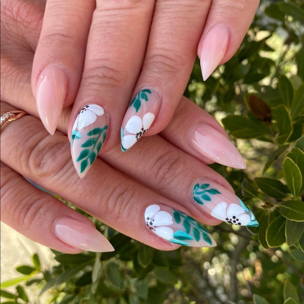 Nails for jessenia